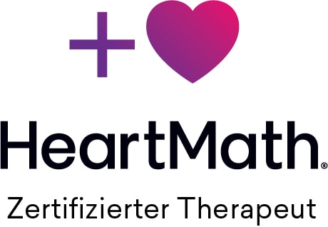 Frank Schulte, ein zertifizierter HeartMath-Therapeut, steht in einem Behandlungsraum und strahlt Professionalität aus. Mit einem freundlichen Gesichtsausdruck und gekreuzten Armen verkörpert er Kompetenz und Zuversicht. Im Hintergrund sind Symbole der HeartMath-Methode zu sehen, die auf seine spezialisierte Ausbildung und Fähigkeiten in der Unterstützung von Menschen bei der Stärkung ihrer emotionalen Resilienz und Stressbewältigung hinweisen